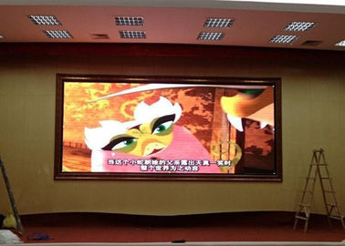 HD Alquiler de publicidad en interiores Alquiler de pantallas LED sin retraso P3 a todo color