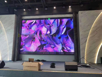Pantalla LED de alquiler de P6 de alta definición, 8000 CD / metro cuadrado de pantalla de publicidad digital.