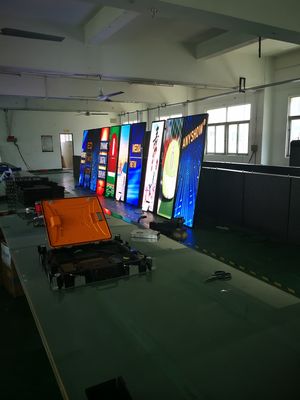 Buen precio Velocidad de fotogramas a todo color 1/16 de la pantalla 60Hz del modo de exploración P3 LED para el centro comercial en línea