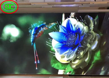 Panel LED de alta calidad con alta tasa de actualización negro SMD en interiores, P2.5 P2