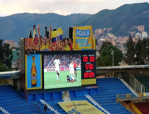 Buen precio Diviértase haciendo publicidad del tablero al aire libre 60Hz de la pantalla LED del estadio P8 con el sistema que mide el tiempo en línea