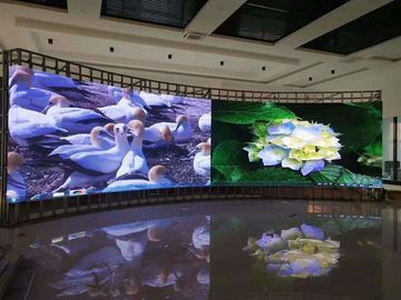 Ángulo de visión amplio Alquiler P1.923 1R1G1B Pantalla LED de color completo en interiores adecuada para centros comerciales y plazas