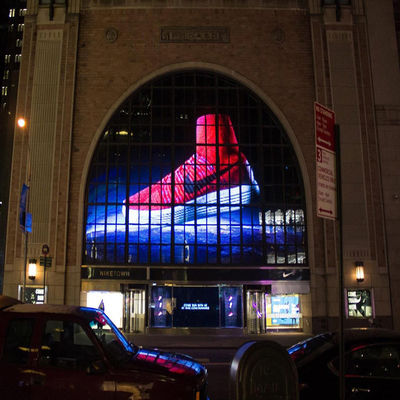 P3.91-P7.82 Pantalla LED transparente 5000 cd/m2 32768 Densidad de píxeles