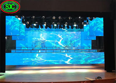 Casilla de aluminio fundido a presión P6 Full Color Indoor Suspended LED Screen 2500nits Brillo 27777 puntos/m2 Densidad de píxeles