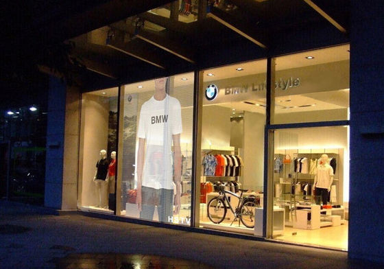 Pantalla LED transparente de malla de vidrio comercial P3.91-7.82 a todo color