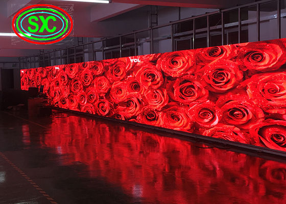 SMD 3528 P6 Large RGB LED Die-Casting Aluminium Screen IP65 Long Life Pared de televisión LED para interiores
