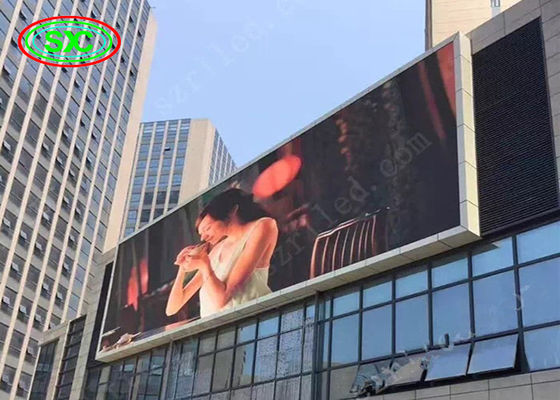 P6 Pantalla de aluminio fundido a presión de color LED para interiores para centros comerciales / aeropuertos, 384mmx192mm