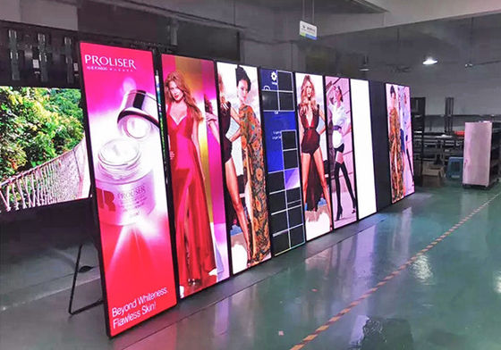 P 2.5 de tono fino en interiores con pantalla de cartel publicitario LED a todo color 640x640mm