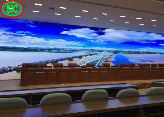 Buen precio Pantalla de video de panel LED de color completo de 3840hz para conferencias en línea
