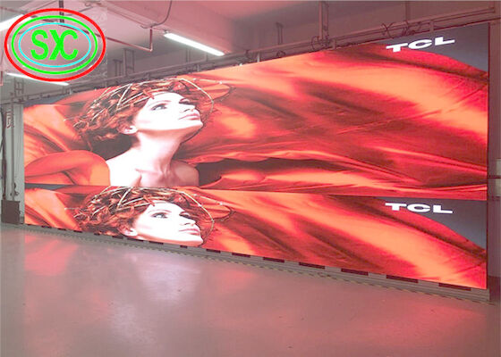 Tienda de ropa P2.5 Poster Espejo Interior Full Color LED 192mm X 192mm Display LED a todo color