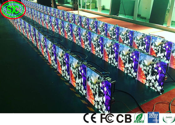 Buen precio El gabinete de aluminio ligero P2.5 de la fundición a presión del alquiler de la etapa a todo color llevó la pared video para la sala de conferencias en línea