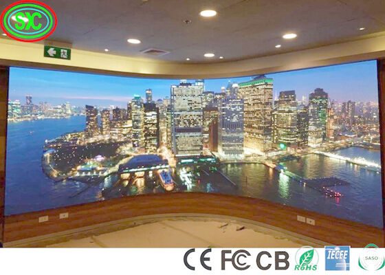 La etapa interior LED de la curva P3.91 defiende la conexión inconsútil en la pantalla LED video lista para enviar