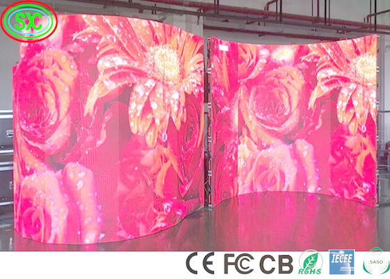 Pantalla LED de escenario curvado de interior de 1100cd/M2 P3.91 Pantalla de fondo de escenario de 240W/M2