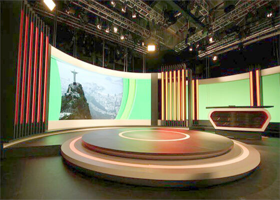 China Pared de video LED de alta calidad P3.91 Pantalla curva interior para supermercado