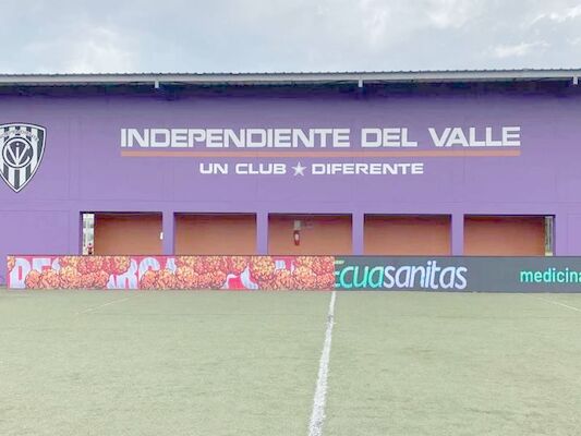 P2.5 HD Estadio ultra delgado LED de fundición por inyección de aluminio, pantalla LED impermeable 320 * 160mm