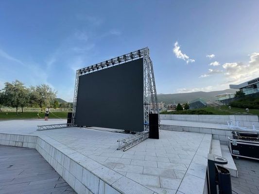 Buen precio Pantalla para el acontecimiento de alquiler, gabinete del contexto de la instalación LED de Satage de la pantalla P3.91/de P4.81 500x500m m de la cortina de la etapa del LED en línea