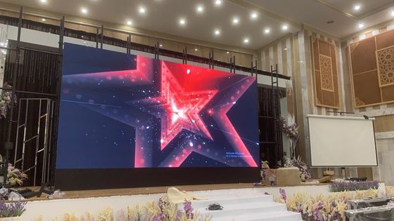 Pantalla LED de alta resolución en interiores a todo color con módulo SMD P4 con competitivo para y compradores de China