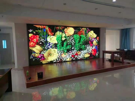 Pantalla LED a todo color IP43 a prueba de agua para una distancia óptima de visión de 6m-30m