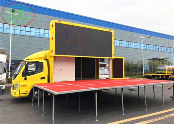 SMD 2121 pantalla LED de remolque exterior de tres lados con pantalla LED para publicidad móvil