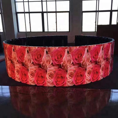 Display LED de cilindro de 360 grados para interiores y exteriores con pantalla curva de columna