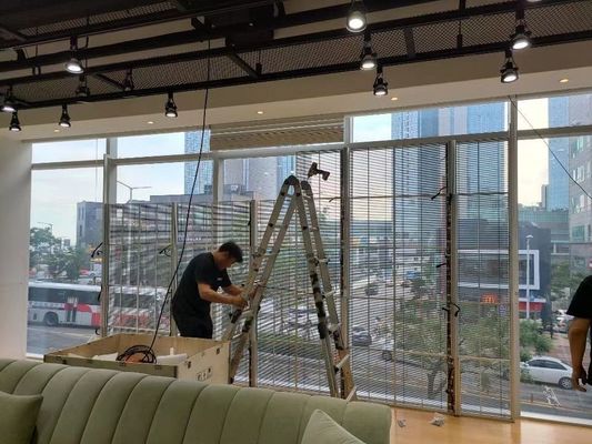 P3.91-7.82 Pantalla LED interior transparente con LED SMD Pantalla de vidrio de alquiler con LED a todo color