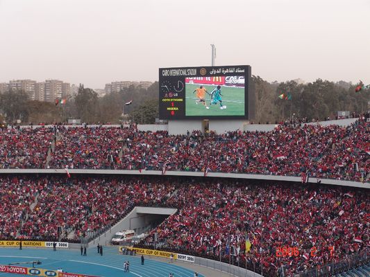 SMD P10 Perímetro del estadio deportivo pantalla LED carteleras publicitarias comerciales