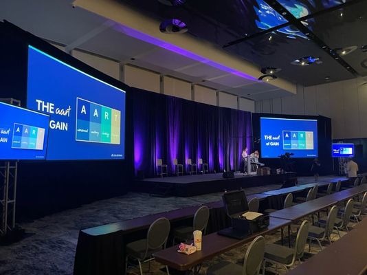 LED Video TV Pared P3.91 Interior de color completo Claras pantallas de señalización digital P2.5 4K paneles LED