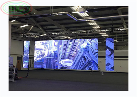P2 Alquiler de pantallas LED a todo color en interiores