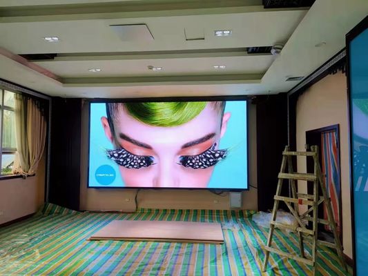 Pequeña cartelera de fundición a presión a troquel llevada interior del panel del gabinete de la pantalla de visualización de la echada P3 del alto difinition 576*576m m