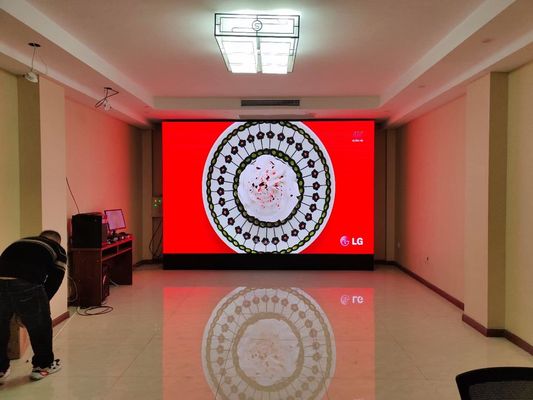 Buen precio P3 Indoor Full Color LED Display Alto brillo y balance de blancos ajustable Ideal para el escenario en línea