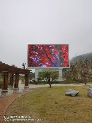 Pantalla LED a todo color para exteriores P6 con una larga vida útil de 100000 horas y rendimiento para publicidad continua y uso en pantallas móviles