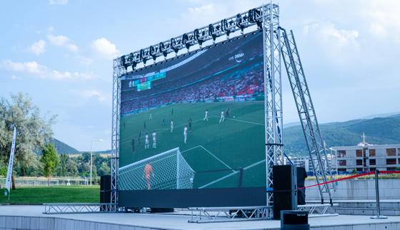 Alta tasa de actualización P3.91 500*1000mm Impermeabilizada para exteriores con pantallas LED Video Pared para eventos