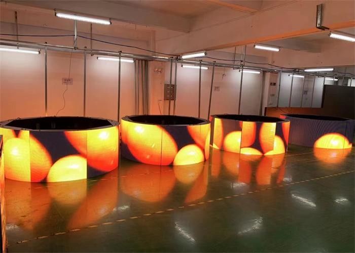 El pilar del cubo llevó la pared video de la pantalla, disipación de calor natural llevada interior de la tablilla de anuncios P3