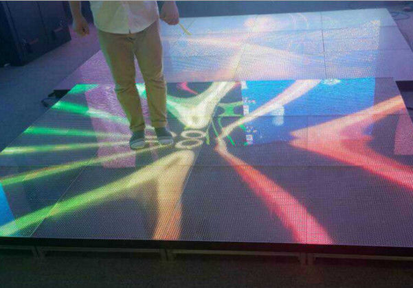 Alquiler de una pista de baile con iluminación interior con sistema táctil Rada, 1/7 Modo conductor
