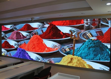Pantalla LED de 2 mm de alta resolución para publicidad en centros comerciales