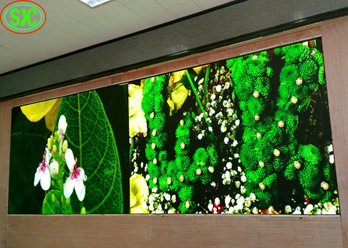 1010 Tamaño Digital Indoor LED Display Tiempo de vida de la pantalla>5000 horas para sus necesidades