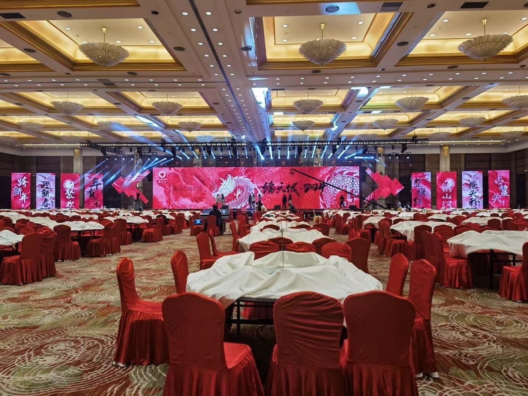 2500 nits Brillo SMD2121 Interior de color completo LED pantalla de alquiler para el centro comercial