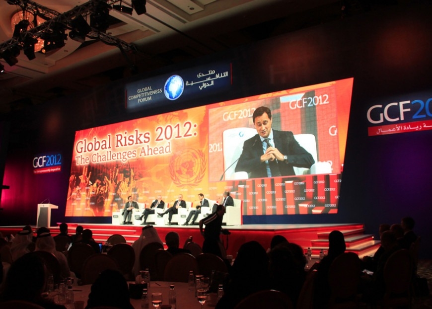 Pantalla de aluminio fundido a presión de tono pequeño Full Color HD LED Screen P1.667, 400x300mm gabinete, 200x150mm módulo