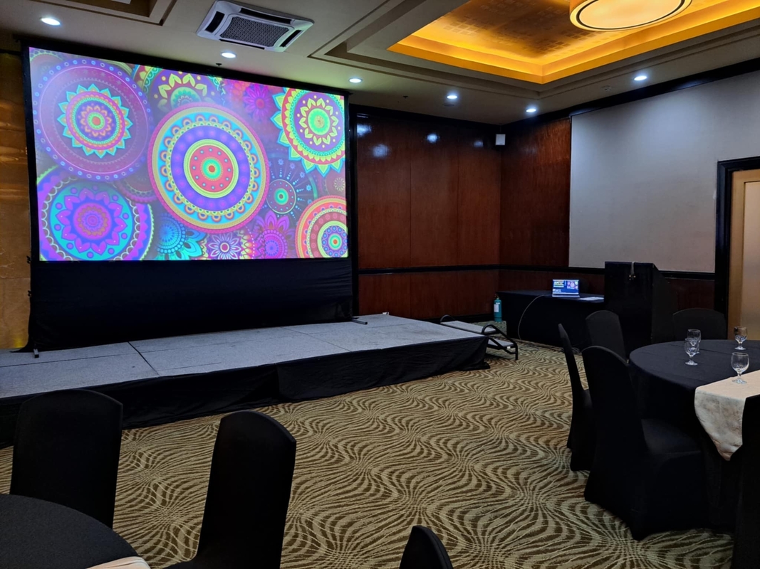 40000 Pantalla SMD LED de densidad de puntos con nivel de protección Ip43 y vida útil superior a 100