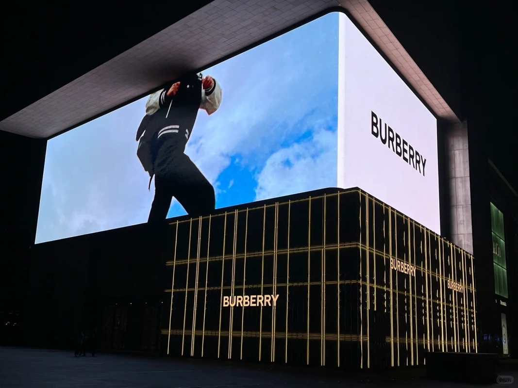 1/20S Modo de conducción Exterior Display LED a todo color 250000 puntos/m2 Densidad de puntos Rgb 3 en 1 Configuración de píxeles