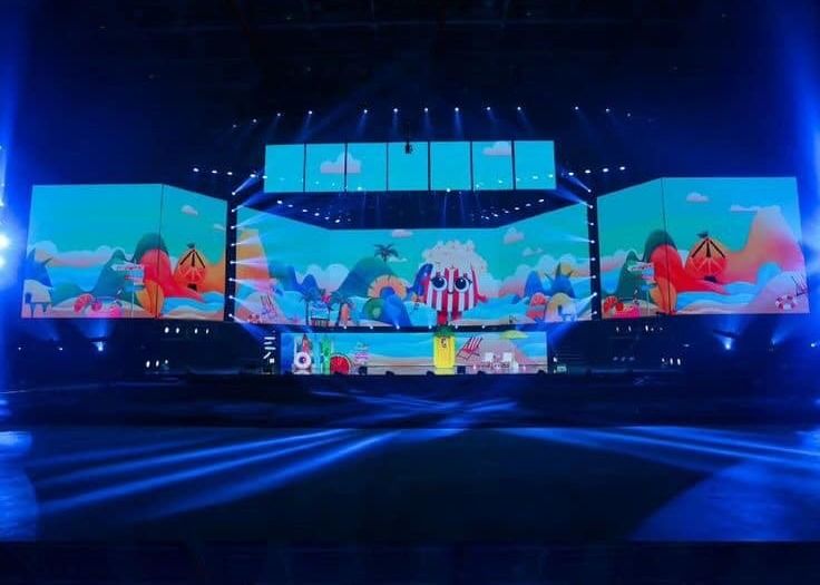 1R1G1B Cartel de anuncios LED con pantalla digital de 160000 píxeles por metro cuadrado