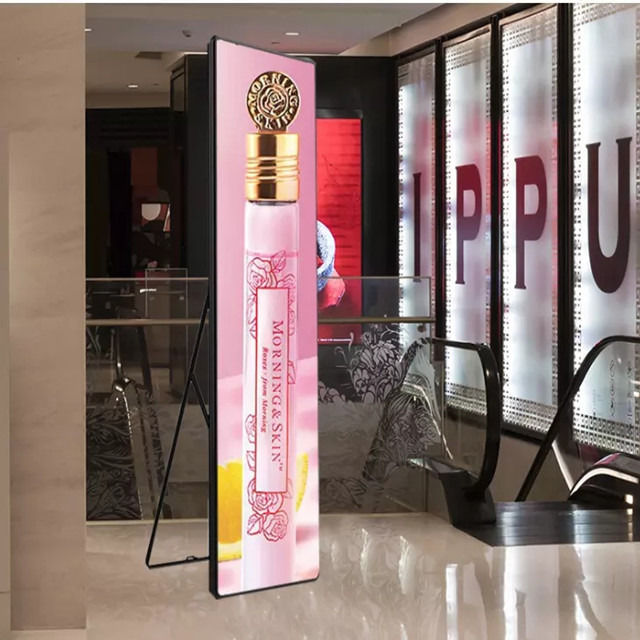 P2.5mm Pitch LED Poster Display Panel de aluminio 1R1G1B Configuración de color y tecnología de ahorro de energía
