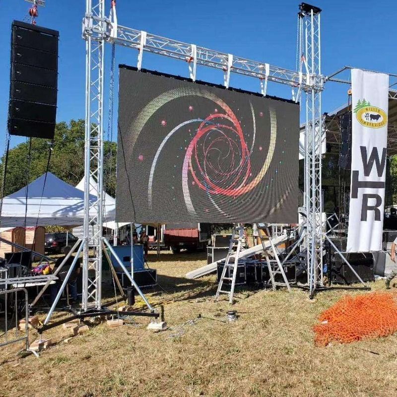 438Watt/m2 Promedio de consumo Display LED de alquiler con panel de 500*500mm Tamaño y dimensión del gabinete