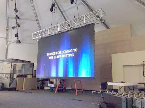 SMD2121 P5 para interiores con pantalla LED de fundición a presión de color completo