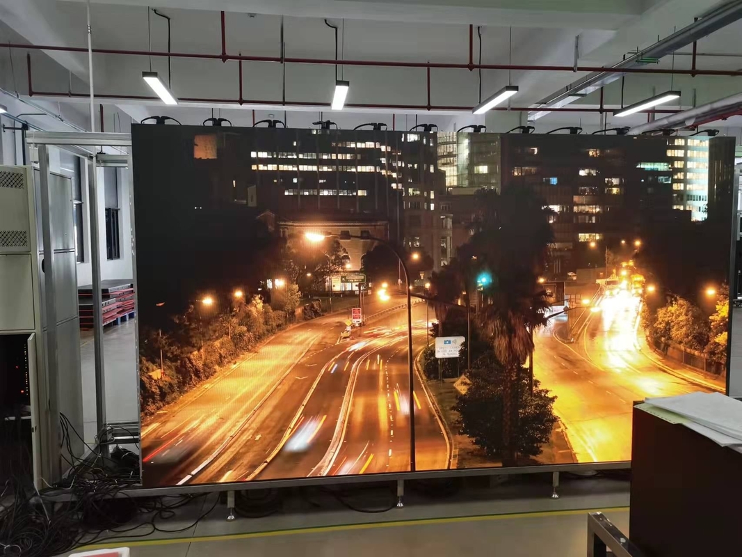 P2 Alquiler de pantallas LED a todo color en interiores