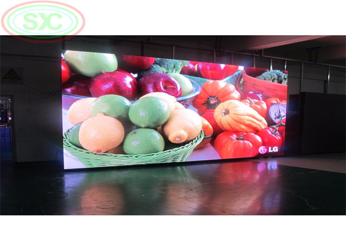 La pantalla LED interior de los altos herzios P 3 de la frecuencia de actualización 3840 montó en la pared para las reuniones