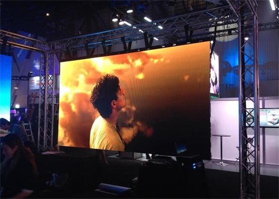 Buen precio Gabinete de aluminio fundido a presión Pantalla LED a todo color interior P3.91 500x1000mm Pantalla LED TV en línea