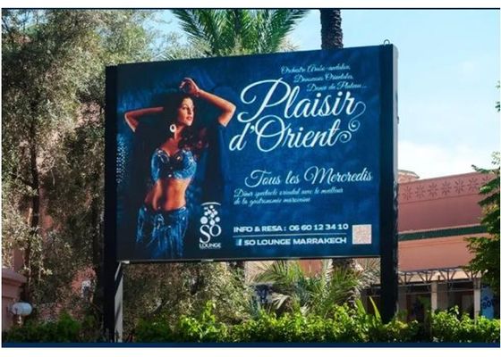 La calle al aire libre poste de la publicidad P5 de la alta definición llevó la pantalla WIFI teledirigido