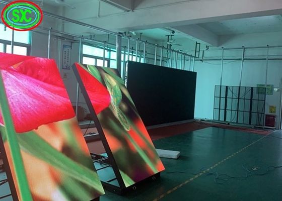 Buen precio Pantalla LED a todo color interior del RGB P3 con los módulos de 192*192m m en línea