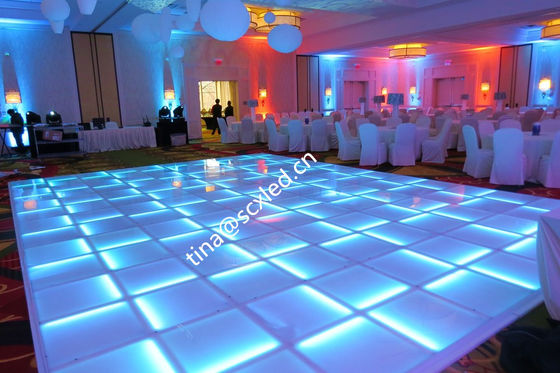 Buen precio Panel de suelo LED para baile interior con paso de píxel de 4,81 mm, 500x500 mm, IP65 a prueba de agua en línea